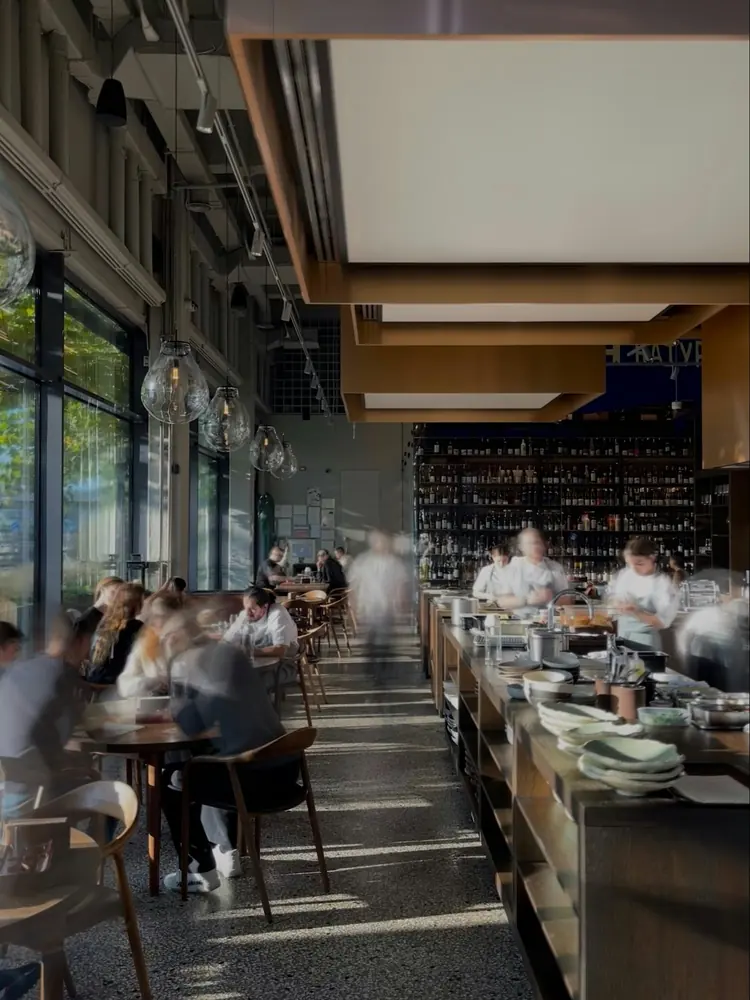 How restaurant analytics software improves daily operations and scheduling