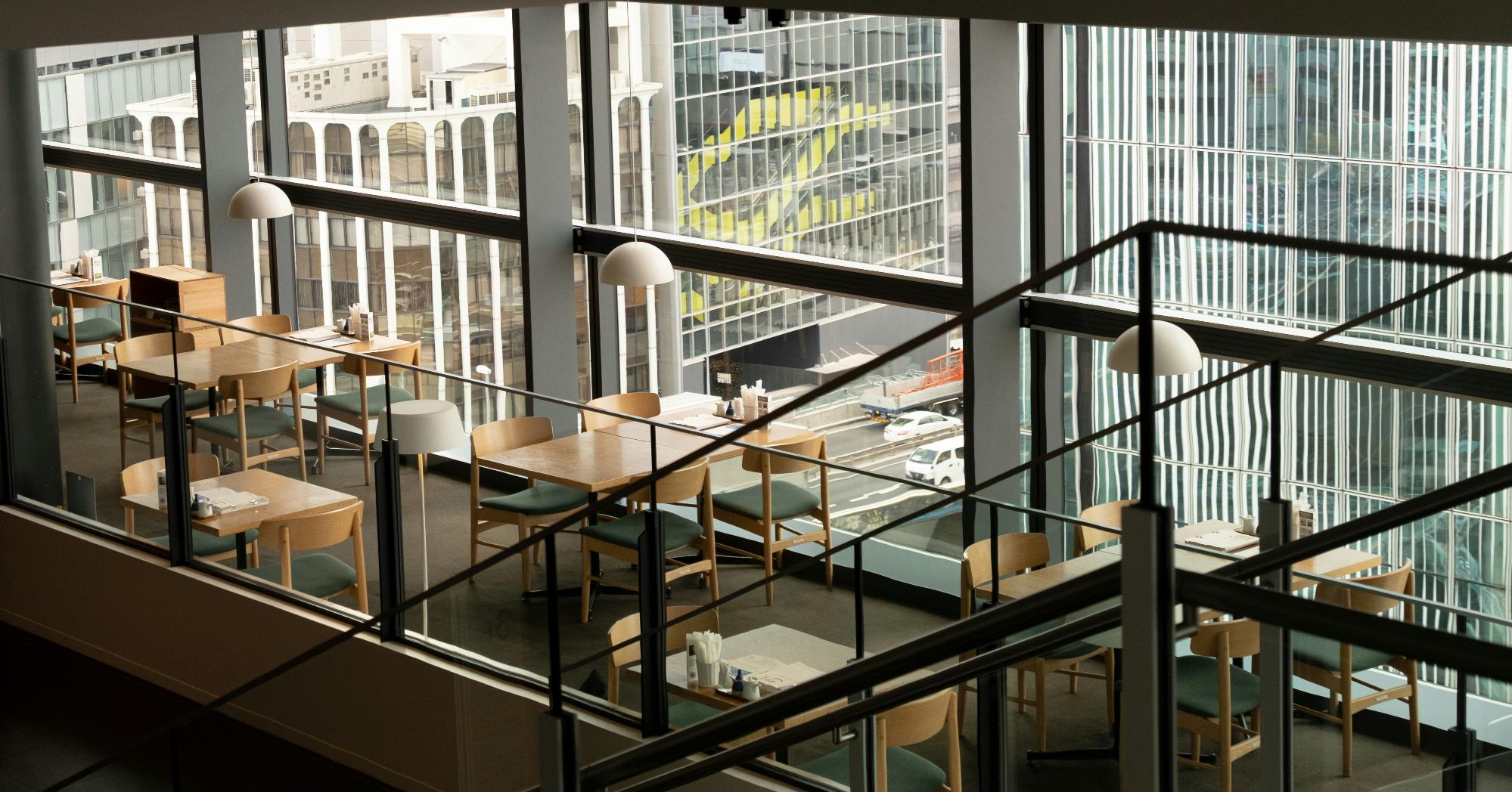 Traffic flow analysis optimizing restaurant layout and operations