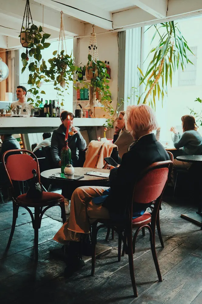 Overcoming common challenges when adopting restaurant data analytics